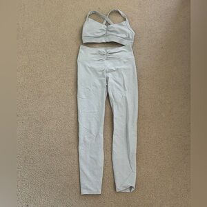 Vuori Light Gray Ruched Legging & Sports Bra Set (barely worn)